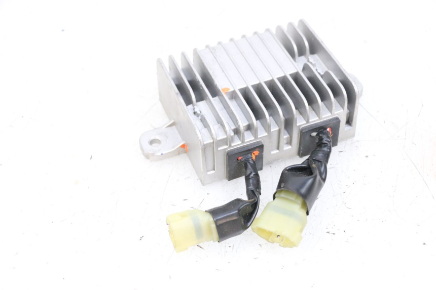 photo de REGULATOR ŁADOWANIA YAMAHA NEO'S CORE 1 (2022 - 2026) - Punkty mocowania