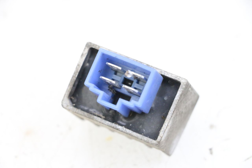 photo de REGULATOR ŁADOWANIA YAMAHA NEO'S NEOS 2T 50 (1998 - 2007) - Szczegół części