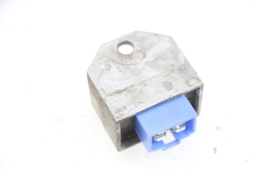 photo de REGULATOR ŁADOWANIA YAMAHA NEO'S NEOS 2T 50 (1998 - 2007) - Zoom stanu zużycia