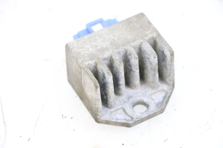 photo de REGULATOR ŁADOWANIA YAMAHA NEO'S NEOS 2T 50 (1998 - 2007) - Inny kąt widzenia