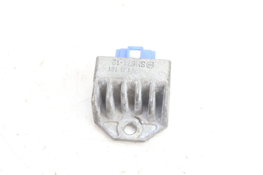 photo de REGULATOR ŁADOWANIA YAMAHA NEO'S NEOS 2T 50 (1998 - 2007) - Szczegół części