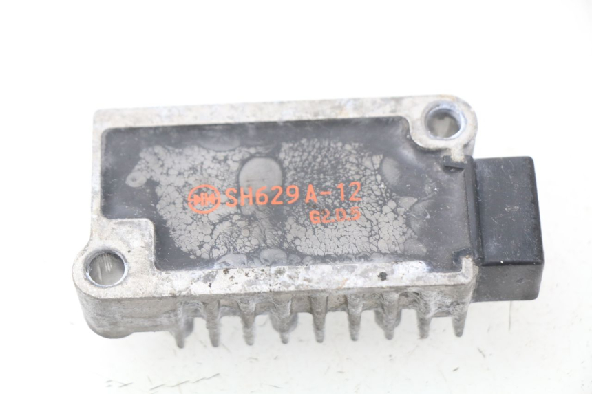 photo de REGULATOR ŁADOWANIA YAMAHA NEOS NEO'S 4T 50 (2008 - 2016) - Szczegół części