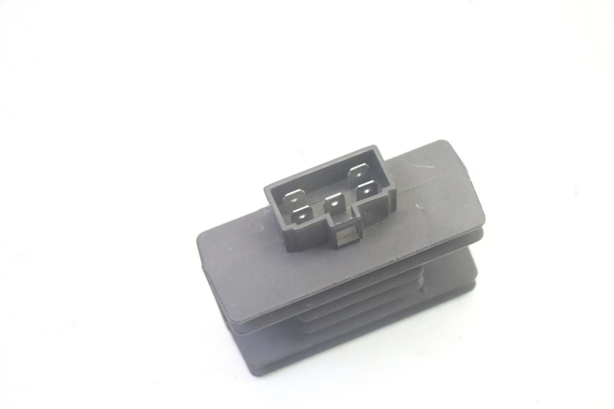 photo de REGULATOR ŁADOWANIA YAMAHA NEOS NEO'S 4T 50 (2008 - 2016) - Zoom stanu zużycia