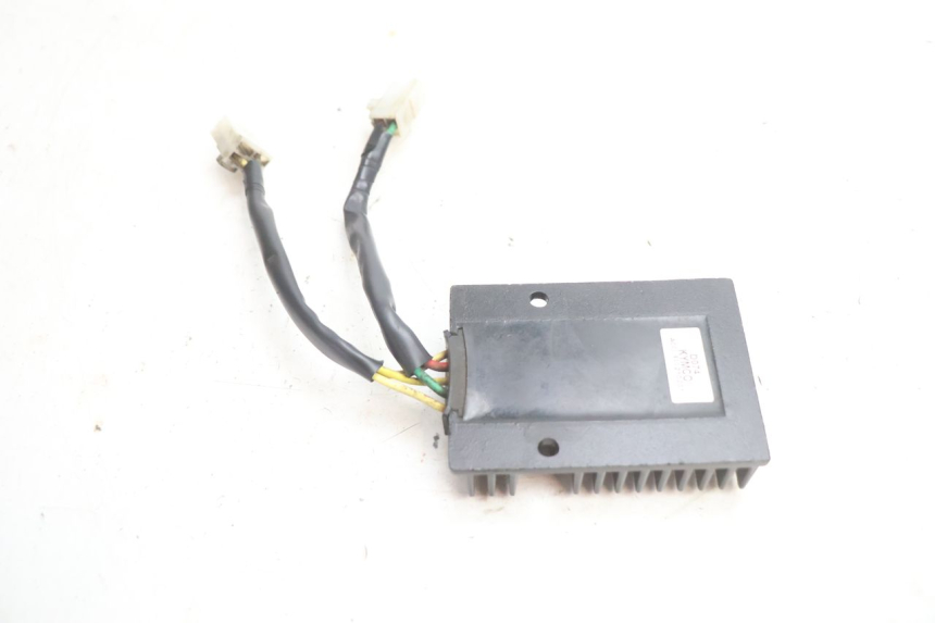 photo de REGULATOR ŁADOWANIA KYMCO LIKE 4T 50 (2019 - 2025) - Zoom stanu zużycia