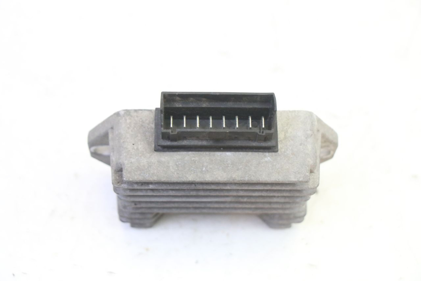 photo de REGULATOR ŁADOWANIA PIAGGIO NEW TYPHOON 50 (2010 - 2017) - Zoom stanu zużycia