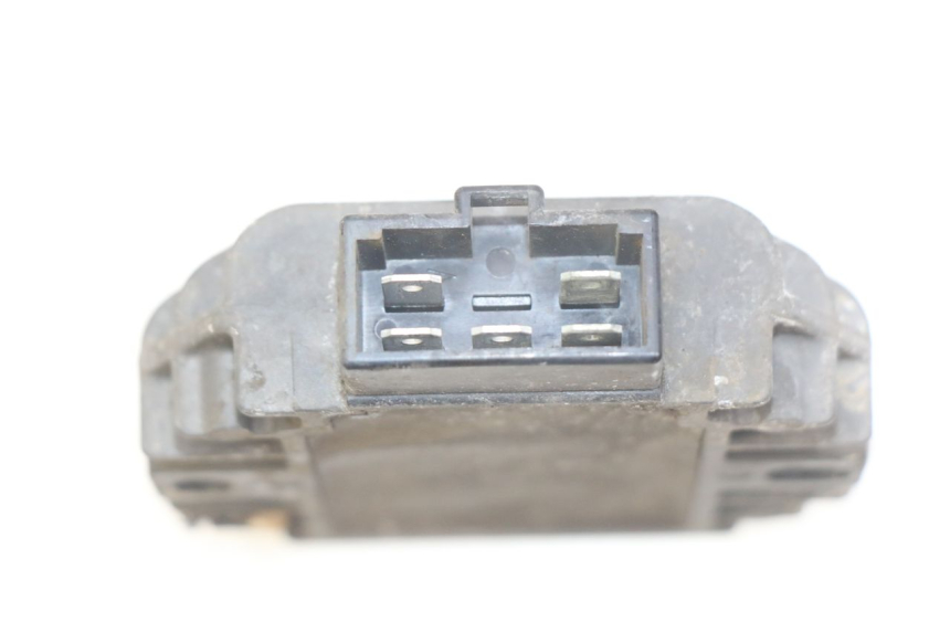 photo de REGULATOR ŁADOWANIA GILERA NEXUS 125 (2007 - 2009) - Zoom stanu zużycia