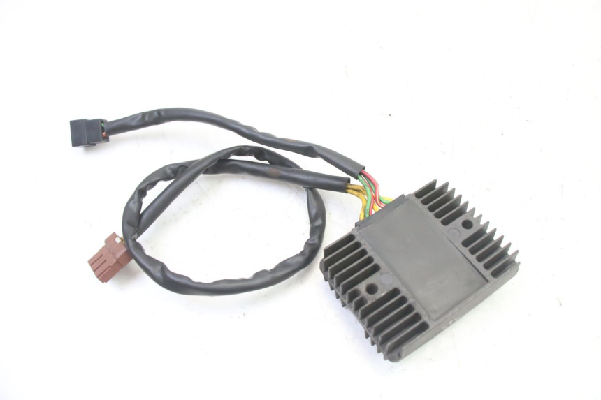 photo de REGULATOR ŁADOWANIA GILERA NEXUS 125 (2009 - 2013) - Inny kąt widzenia