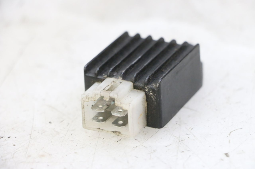 photo de REGULATOR ŁADOWANIA NITRO MOTORS SPEEDY 125 - Zoom stanu zużycia