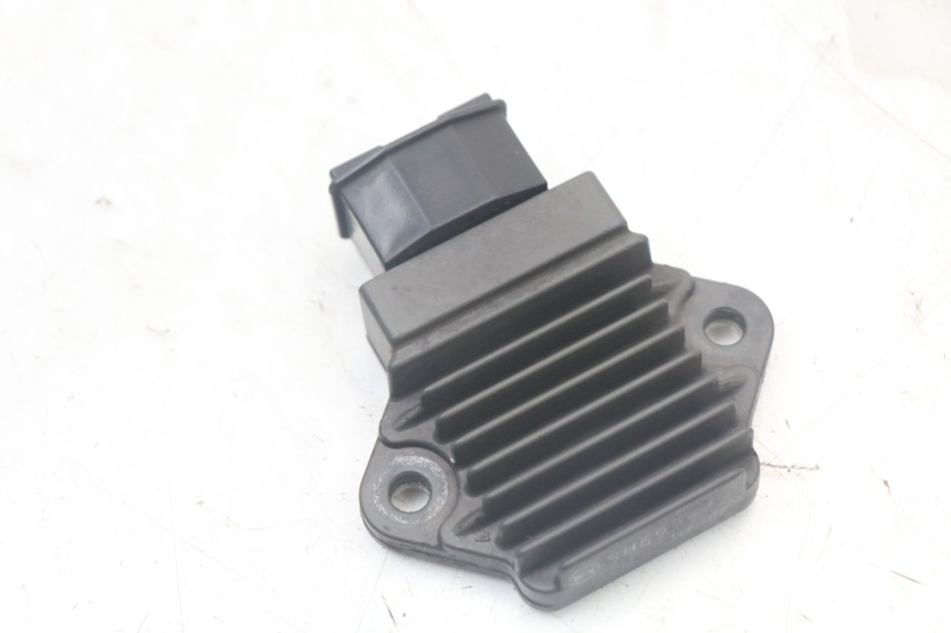 photo de REGULATOR ŁADOWANIA HONDA NTV DEAUVILLE 650 (1998 - 2001) - Szczegół części