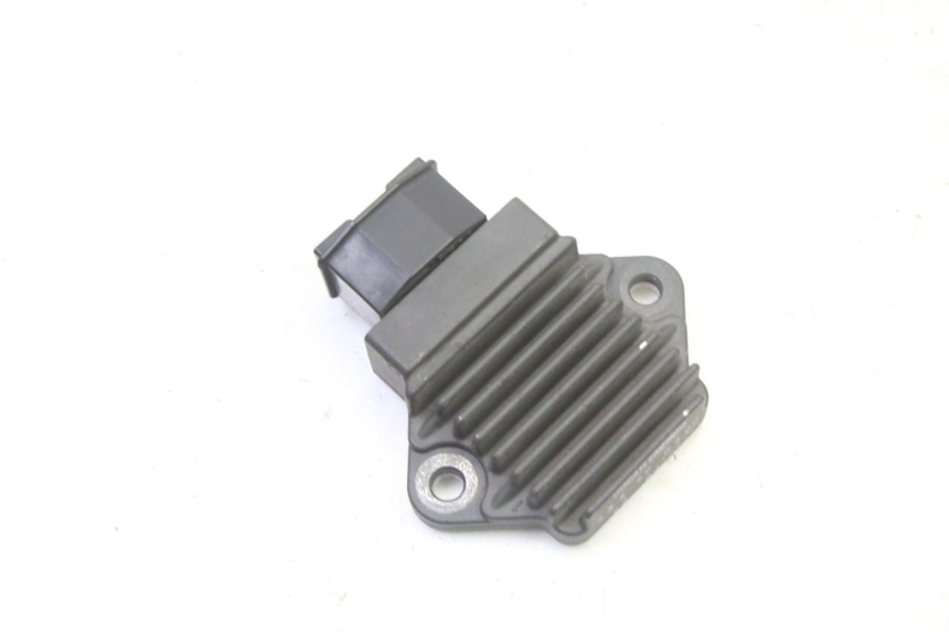 photo de REGULATOR ŁADOWANIA HONDA NTV DEAUVILLE 650 (2001 - 2006) - Szczegół części