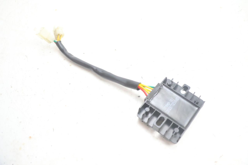 photo de REGULATOR ŁADOWANIA JM MOTORS OLDIES 4T 50 (2020 - 2026) - Inny kąt widzenia