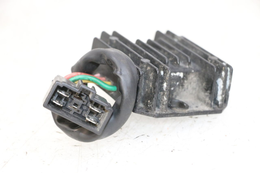 photo de REGULATOR ŁADOWANIA SYM ORBIT III 3 4T 50 (2018 - 2021) - Zbliżenie techniczne