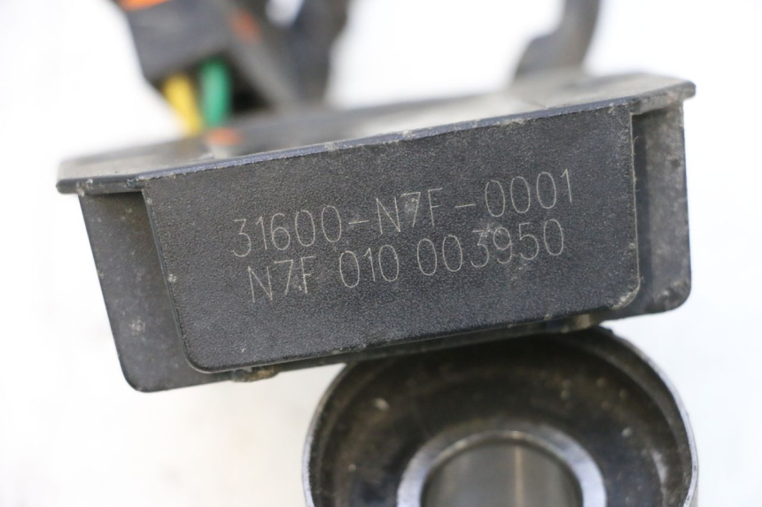 photo de REGULATOR ŁADOWANIA SYM ORBIT III 3 4T 50 (2018 - 2021) - Szczegół części