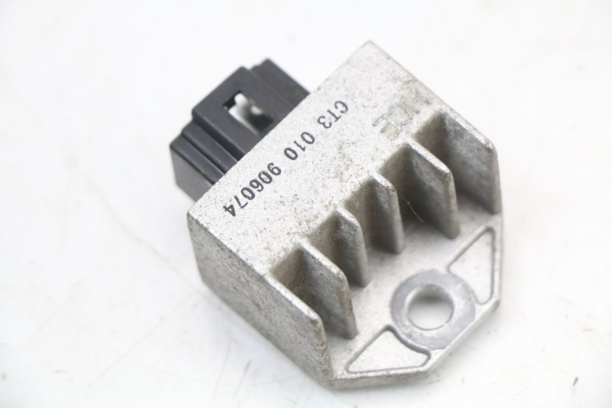 photo de REGULATOR ŁADOWANIA SYM ORBIT 50 (2008 - 2010) - Widok główny