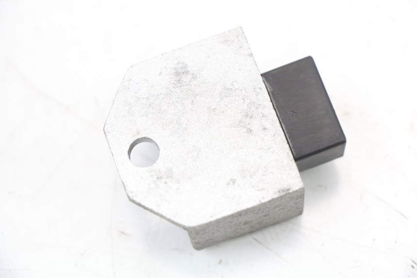 photo de REGULATOR ŁADOWANIA SYM ORBIT 50 (2008 - 2010) - Inny kąt widzenia