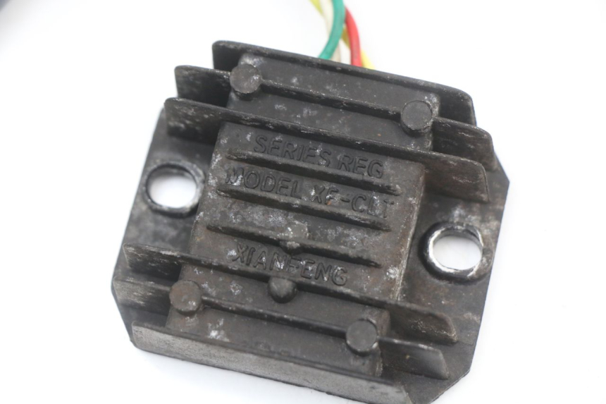 photo de REGULATOR ŁADOWANIA ASTOR ORCAL 125 (2015 - 2017) - Zoom stanu zużycia