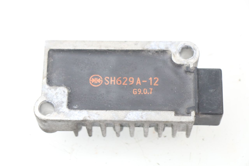 photo de REGULATOR ŁADOWANIA MBK OVETTO 4T 50 (2008 - 2016) - Zoom stanu zużycia