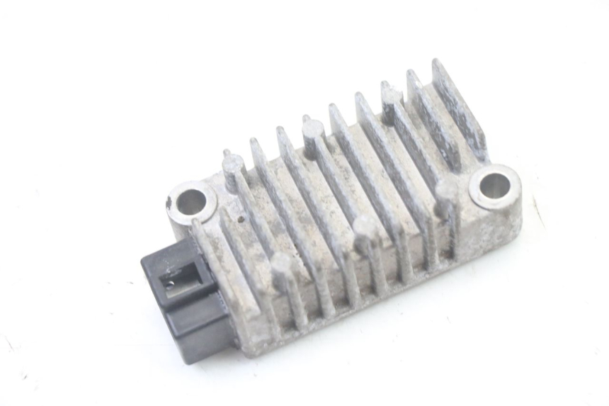 photo de REGULATOR ŁADOWANIA MBK OVETTO 4T 50 (2008 - 2016) - Szczegół części