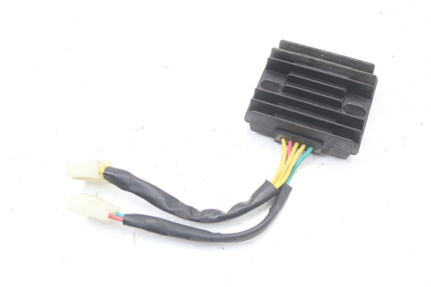 photo de REGULATOR ŁADOWANIA PEUGEOT BELVILLE 125 (2017 - 2021) - Zoom stanu zużycia