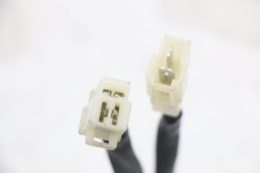 photo de REGULATOR ŁADOWANIA PEUGEOT BELVILLE 125 (2017 - 2021) - Zbliżenie techniczne