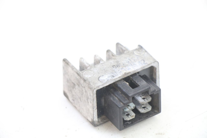 photo de REGULATOR ŁADOWANIA PEUGEOT CITYSTAR 50 (2013 - 2017) - Zoom stanu zużycia