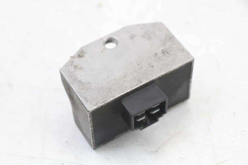 photo de REGULATOR ŁADOWANIA PEUGEOT DJANGO 125 (2014 - 2017) - Inny kąt widzenia