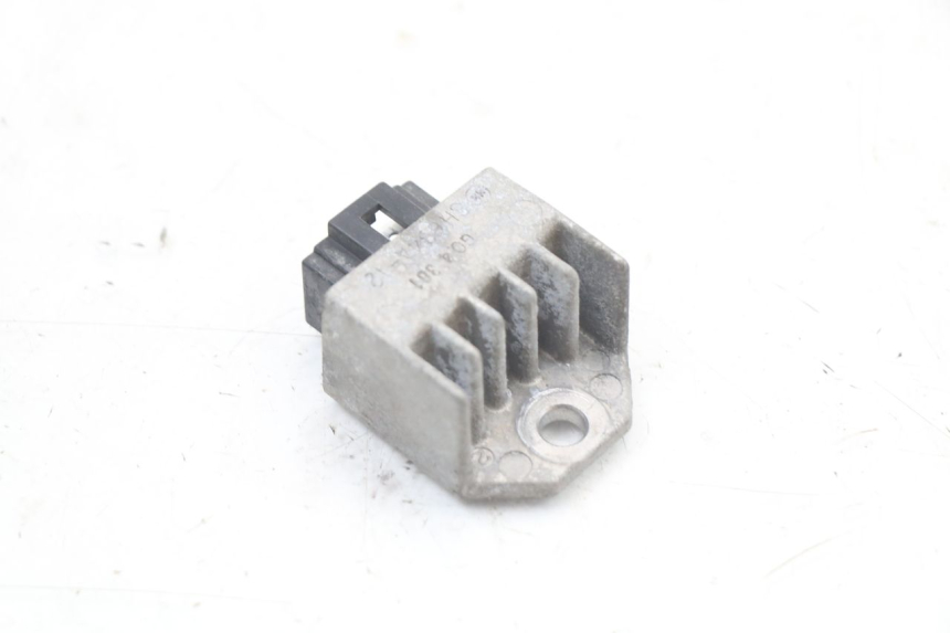 photo de REGULATOR ŁADOWANIA PEUGEOT ELYSTAR 50 (2002 - 2014) - Widok główny