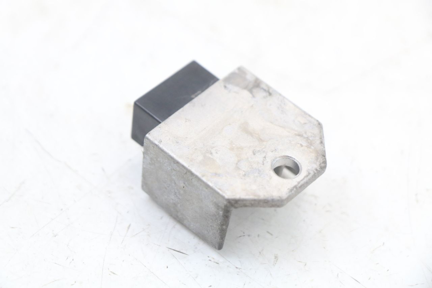 photo de REGULATOR ŁADOWANIA PEUGEOT ELYSTAR 50 (2002 - 2014) - Szczegół części