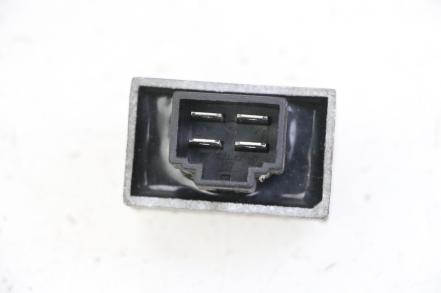 photo de REGULATOR ŁADOWANIA PEUGEOT TWEET 4T 50 (2014 - 2019) - Szczegół części