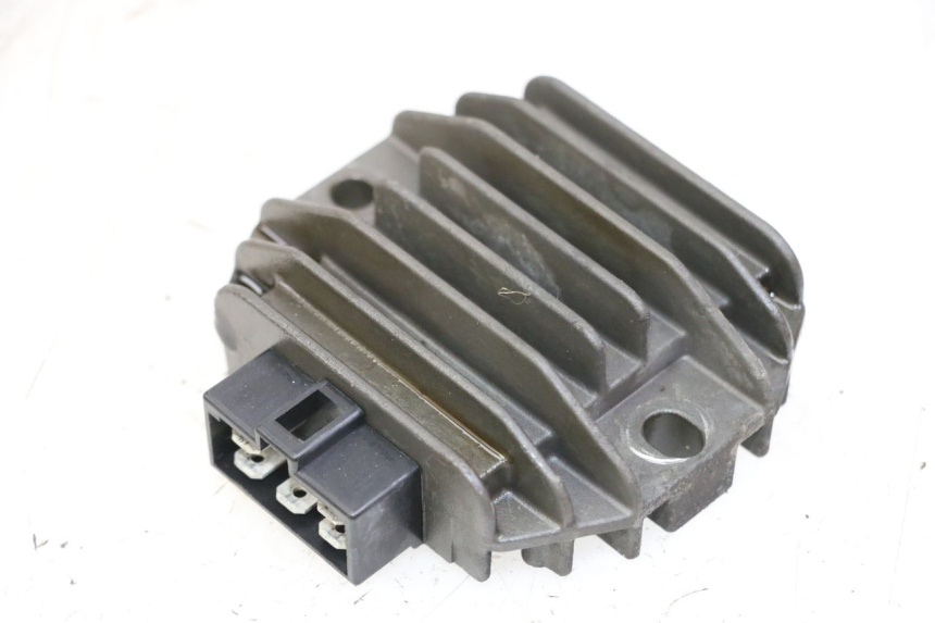 photo de REGULATOR ŁADOWANIA PIAGGIO MP3 125 (2006 - 2014) - Widok główny