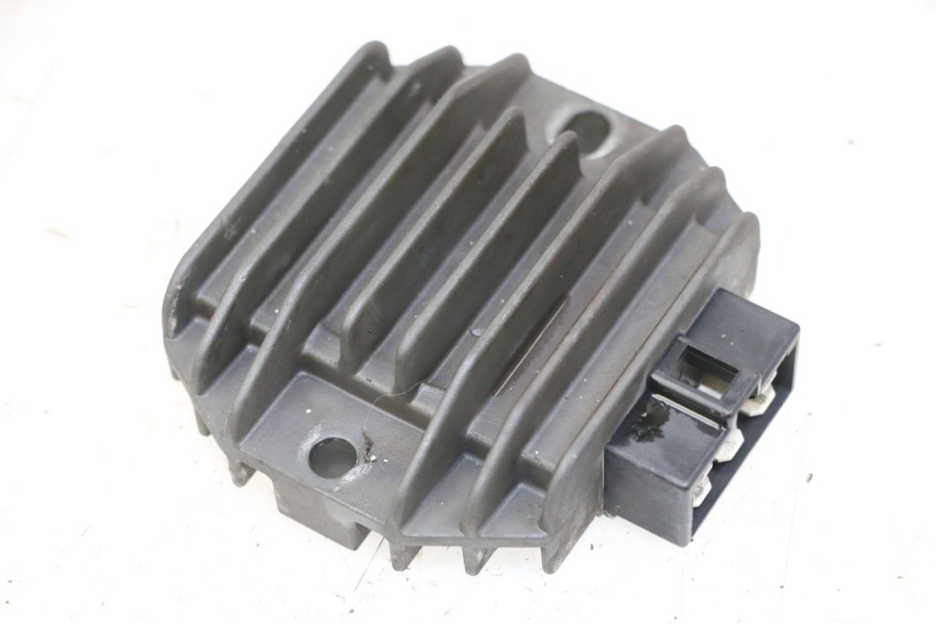 photo de REGULATOR ŁADOWANIA PIAGGIO VESPA GRANTURISMO 200 (2004 - 2005) - Widok główny