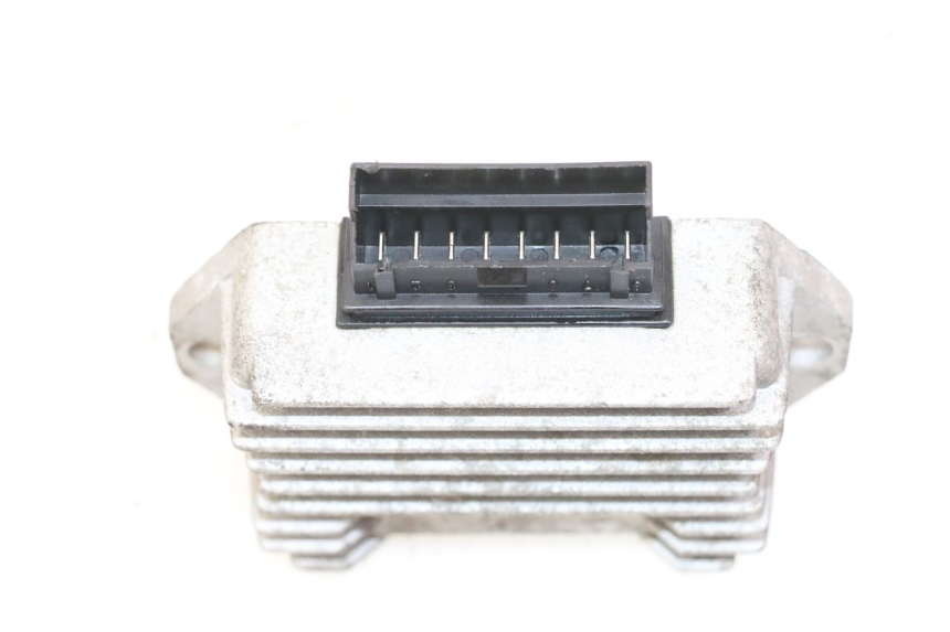 photo de REGULATOR ŁADOWANIA PIAGGIO VESPA S 2T 50 (2007 - 2014) - Szczegół części