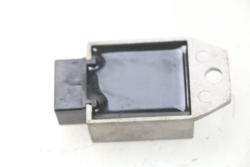 photo de REGULATOR ŁADOWANIA KEEWAY PIXEL 50 (2008 - 2011) - Zoom stanu zużycia