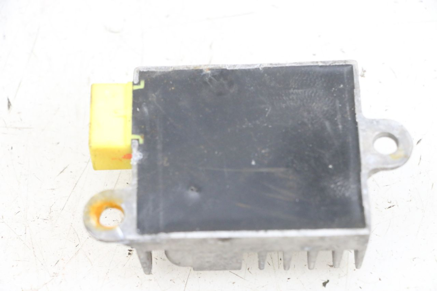 photo de REGULATOR ŁADOWANIA EFUN PUSA 1 - Zbliżenie techniczne