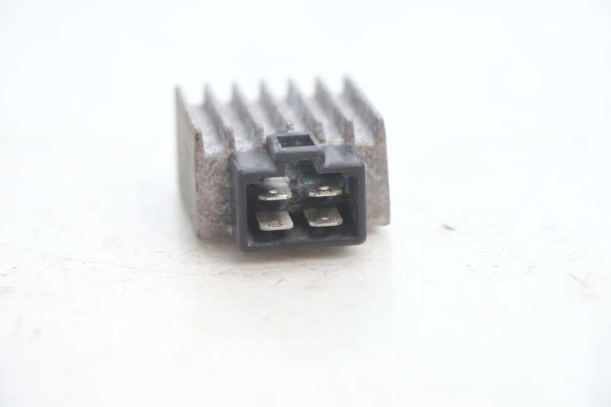 photo de REGULATOR ŁADOWANIA RAZZO QTR 50 (2011 - 2018) - Zoom stanu zużycia