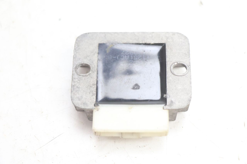 photo de REGULATOR ŁADOWANIA VASTRO R-ONE 4T 50 (2014 - 2022) - Zoom stanu zużycia