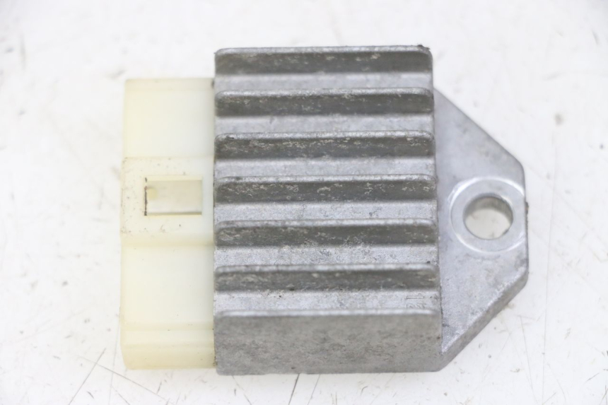 photo de REGULATOR ŁADOWANIA APRILIA RALLY AC 50 (1995 - 2004) - Widok główny