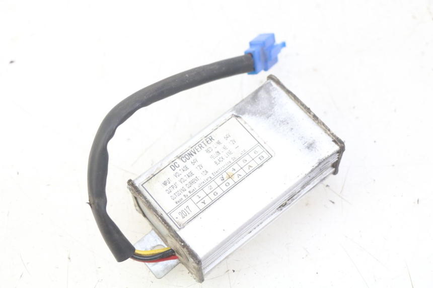 photo de REGULATOR ŁADOWANIA RED ELECTRIC RED E PRO 1 (2017 - 2019) - Zoom stanu zużycia