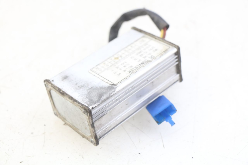 photo de REGULATOR ŁADOWANIA RED ELECTRIC RED E PRO 1 (2017 - 2019) - Zbliżenie techniczne