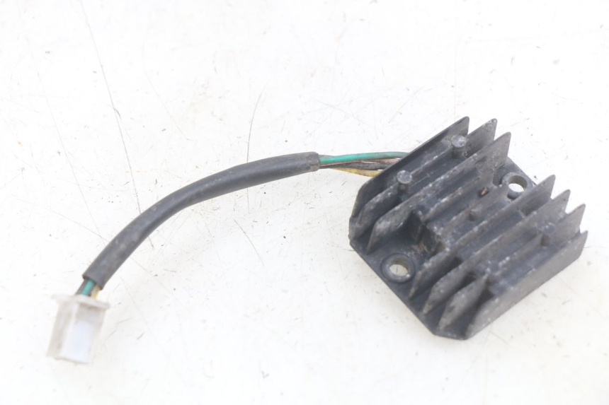 photo de REGULATOR ŁADOWANIA YAMASAKI ROADSTER 50 (2013 - 2018) - Widok główny