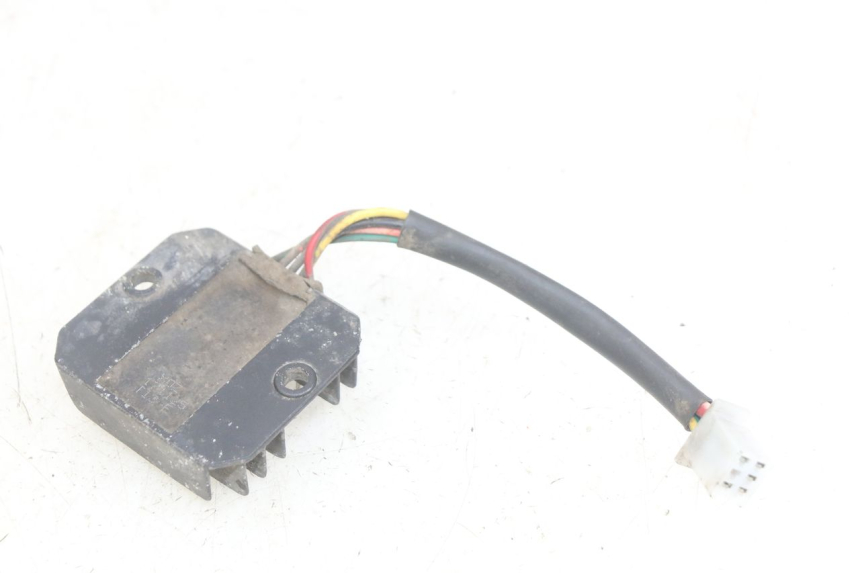 photo de REGULATOR ŁADOWANIA YAMASAKI ROADSTER 50 (2013 - 2018) - Zoom stanu zużycia