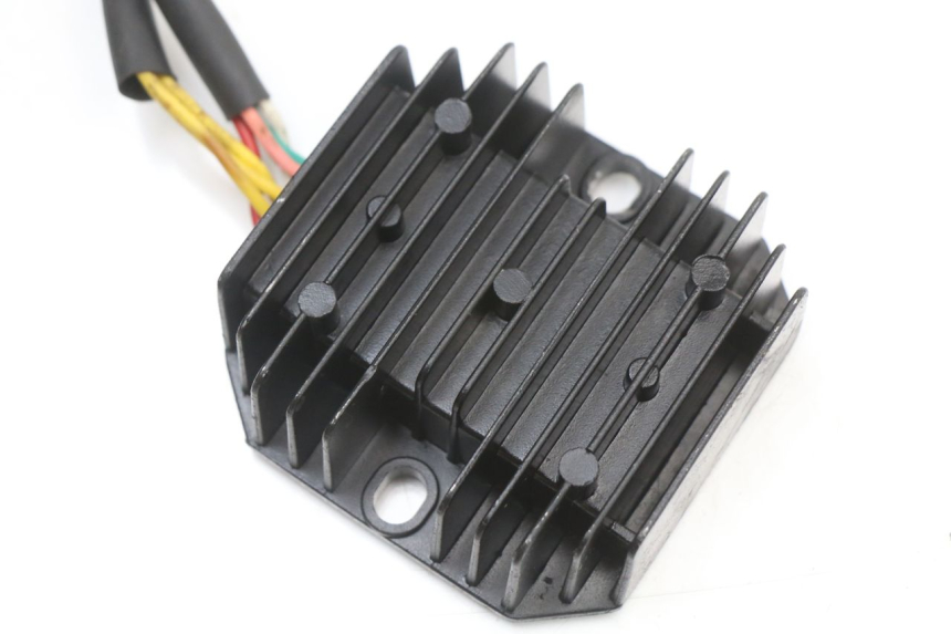 photo de REGULATOR ŁADOWANIA TNT MOTOR ROMA 10' 4T 50 (2019 - 2022) - Zoom stanu zużycia