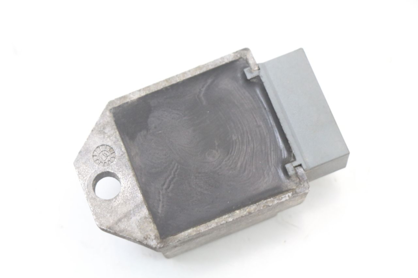 photo de REGULATOR ŁADOWANIA APRILIA RS 50 (2006 - 2010) - Inny kąt widzenia