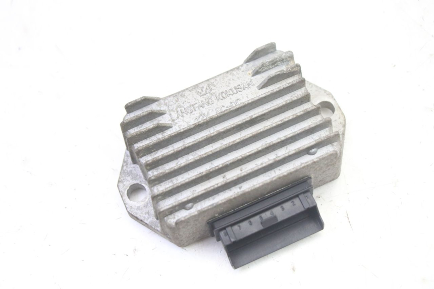 photo de REGULATOR ŁADOWANIA GILERA RUNNER SP 50 (2006 - 2008) - Widok główny