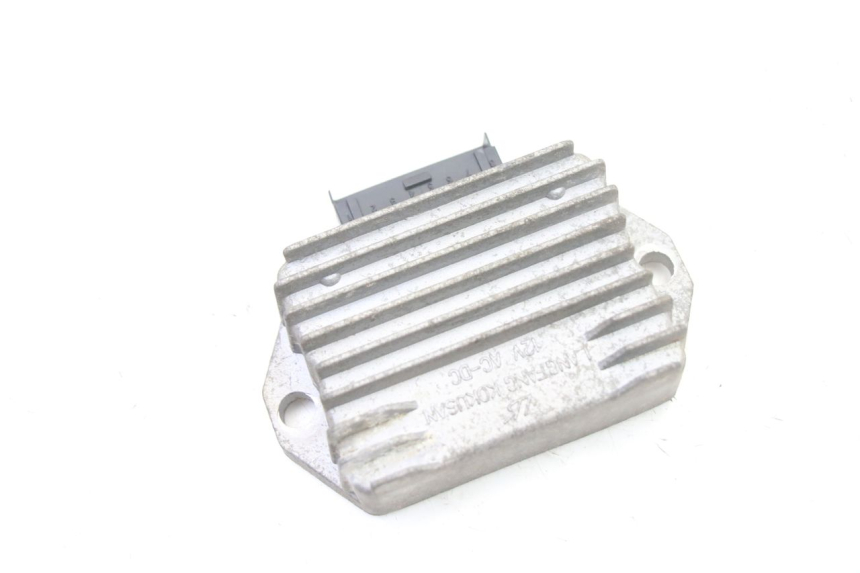 photo de REGULATOR ŁADOWANIA GILERA RUNNER SP 50 (2006 - 2008) - Szczegół części