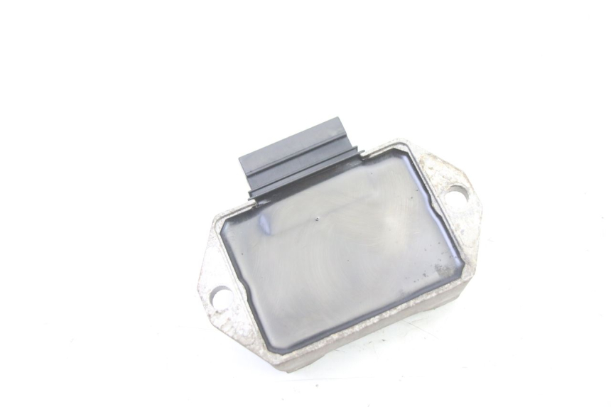 photo de REGULATOR ŁADOWANIA GILERA RUNNER SP 50 (2006 - 2008) - Inny kąt widzenia