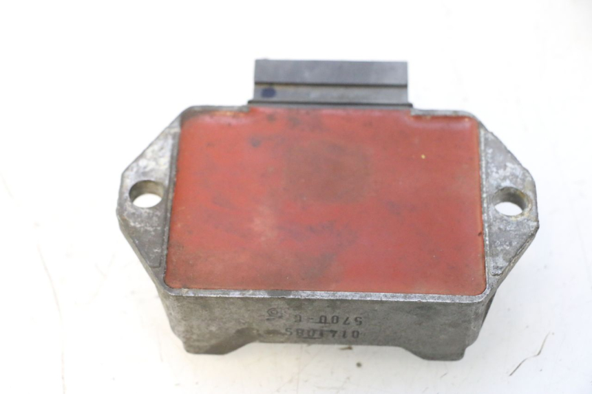 photo de REGULATOR ŁADOWANIA GILERA RUNNER SP 50 (2002 - 2004) - Zoom stanu zużycia