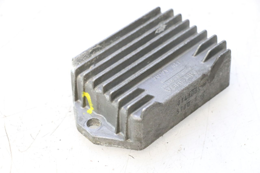 photo de REGULATOR ŁADOWANIA GILERA RUNNER SP 50 (2002 - 2004) - Inny kąt widzenia