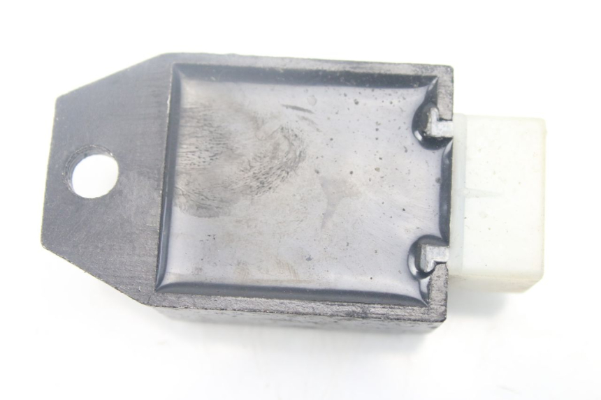 photo de REGULATOR ŁADOWANIA JM MOTORS SANTANA 50 (2014 - 2023) - Zoom stanu zużycia