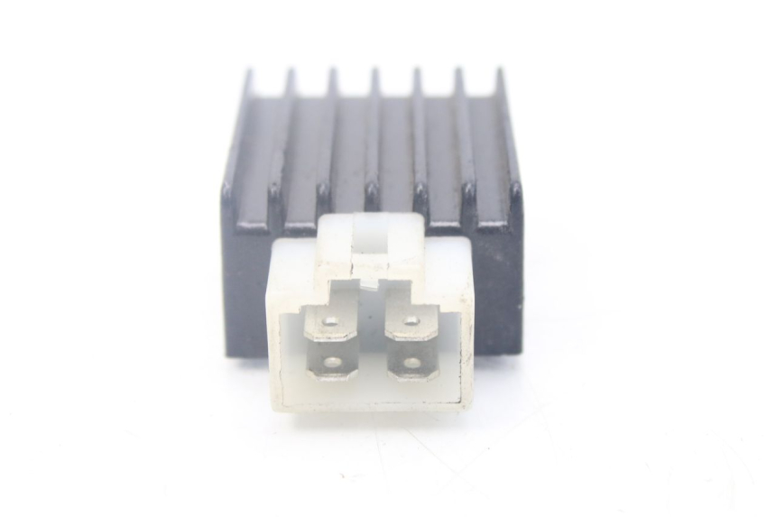 photo de REGULATOR ŁADOWANIA JM MOTORS SANTANA 50 (2014 - 2023) - Inny kąt widzenia